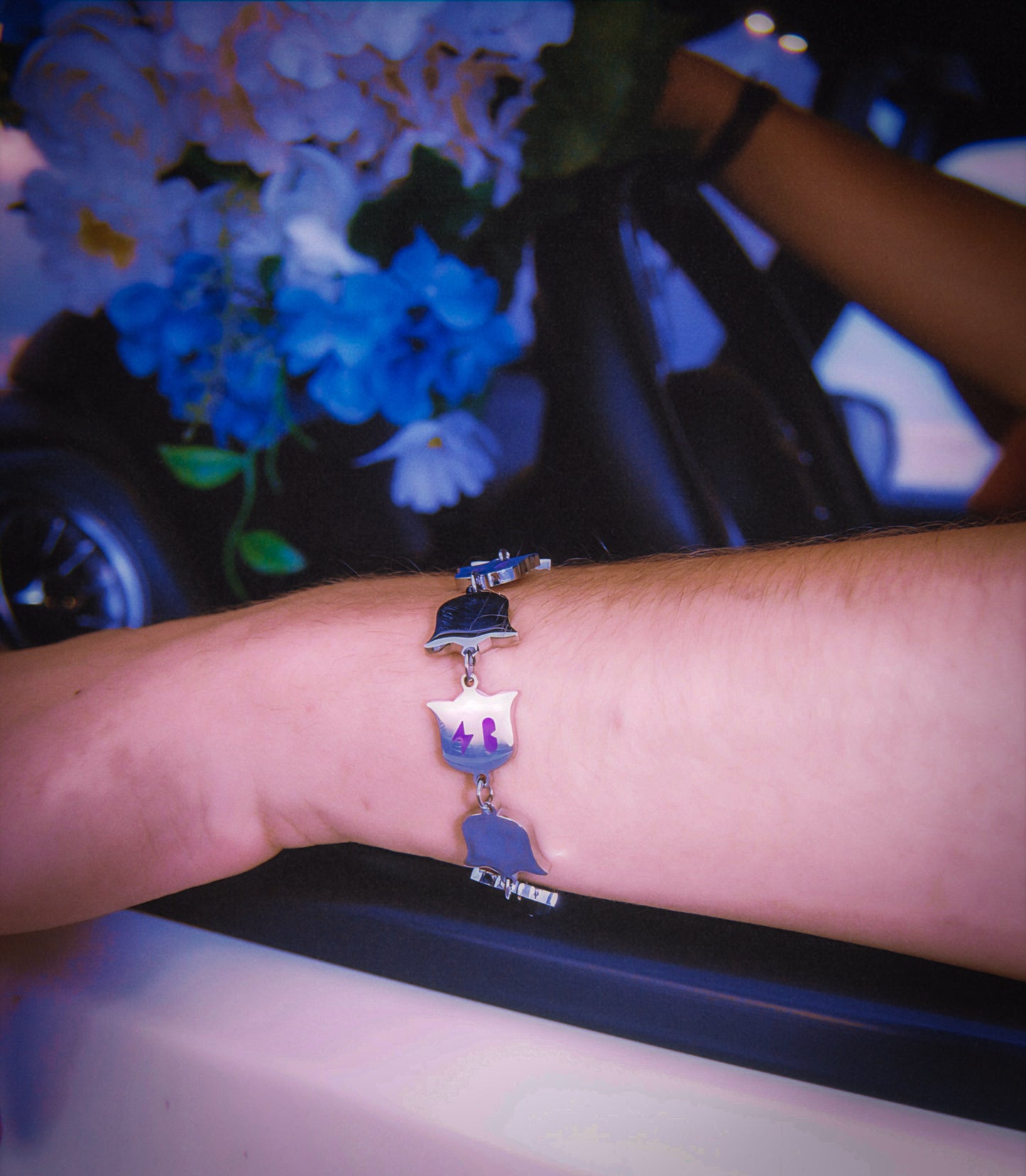 tulipa charm bracelet