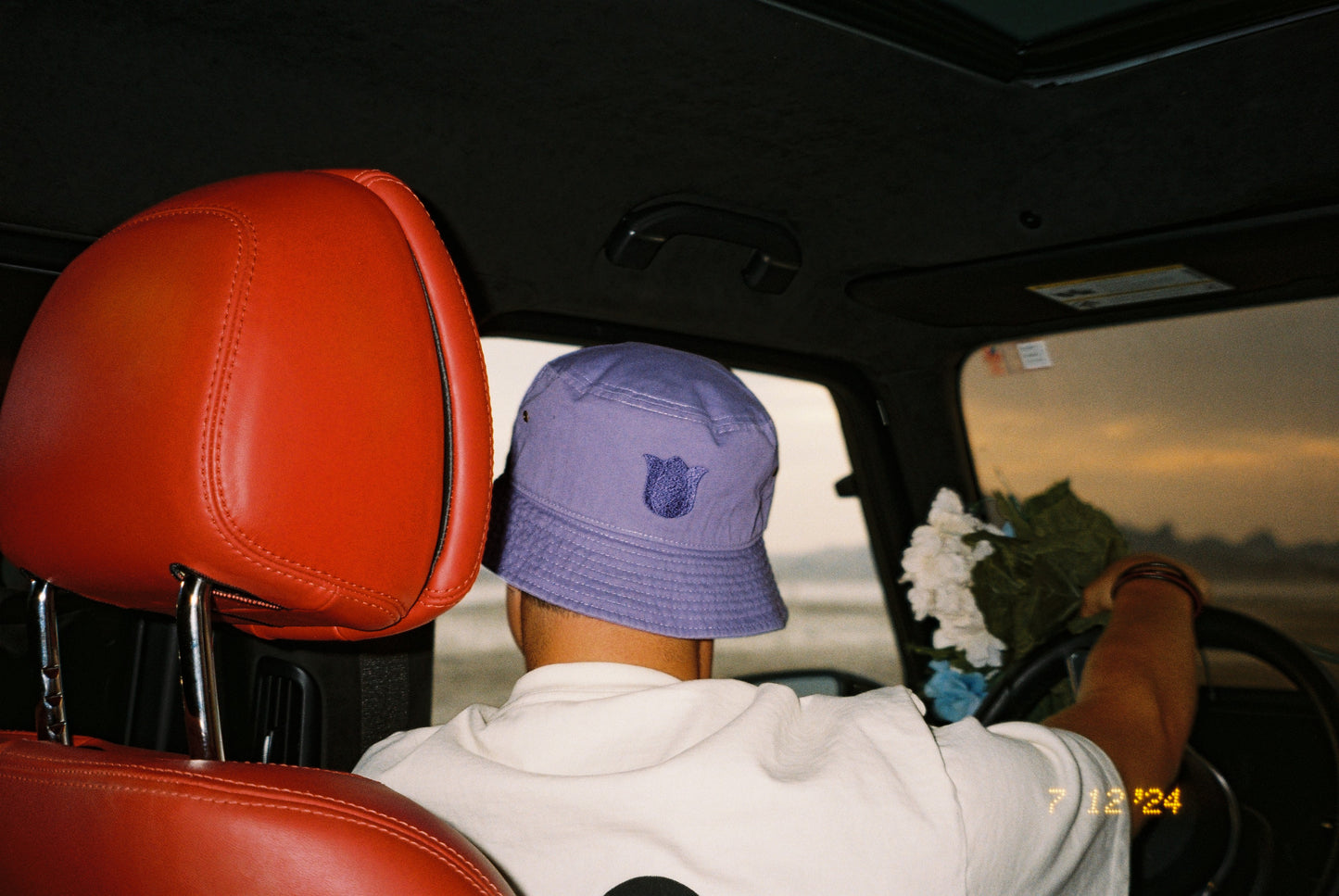 bucket hat
